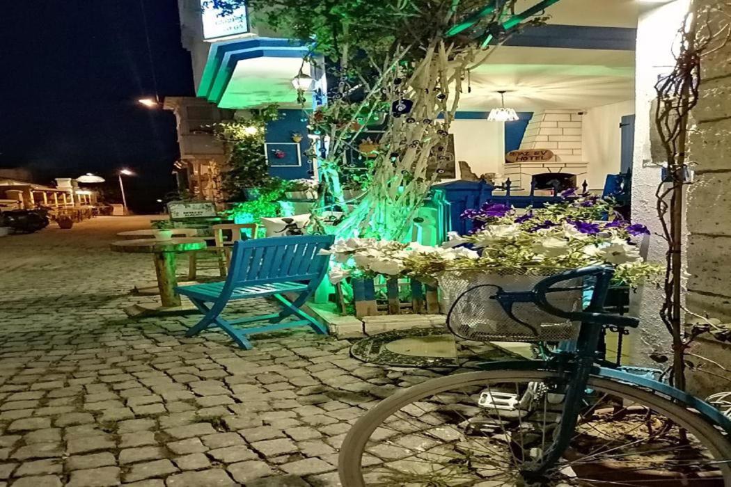 Beyaz Ev Hotel Alaçatı Luaran gambar